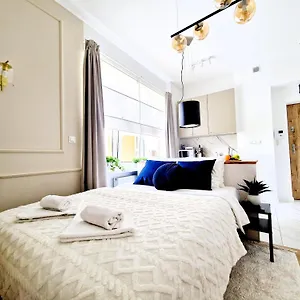 https://jw-apartments-grjecka-glam-flat.warsawhotelspoland.com